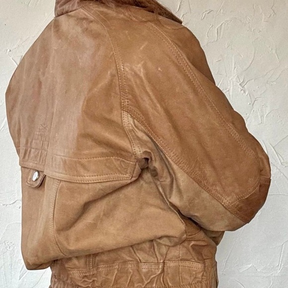 Women's Tan Leather Jacket Size Medium EUC - Picture 2 of 7